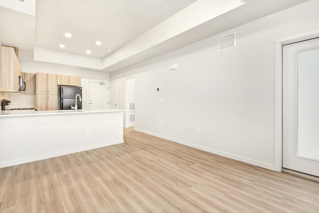 Foto del edificio - 385 E 42nd St