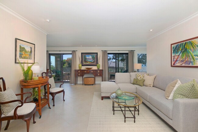 Living Room - 259 Stratford Ct