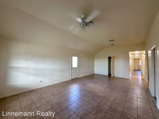 Building Photo - 3 br, 2 bath House - 5818 HAMZA Circle