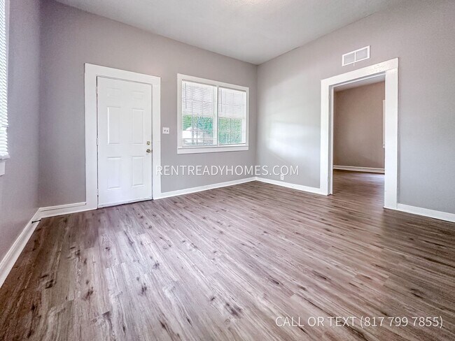 Building Photo - 198 2nd St