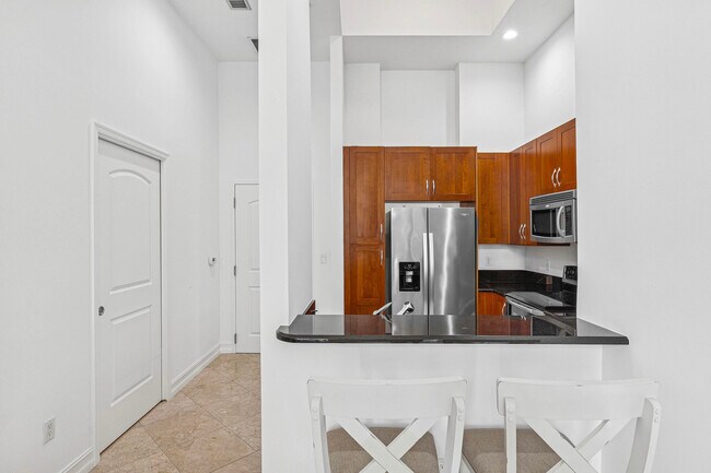 Building Photo - 701 S Olive Ave