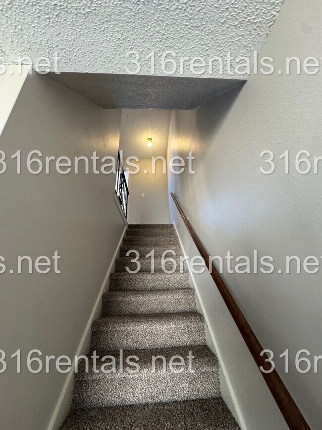 Foto del edificio - $850- 2 bed 1 bath - Townhomes