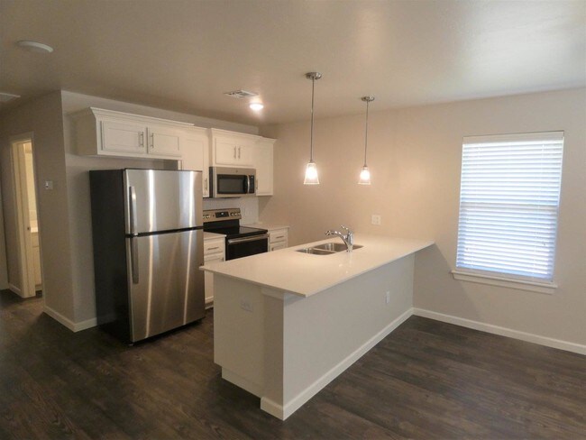 Foto del edificio - 439 Summit Ridge Dr