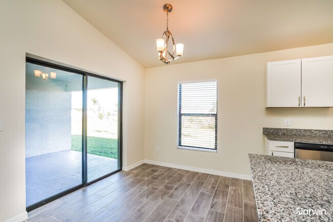 Building Photo - 911 NE 9th Street, CAPE CORAL, FL 33909