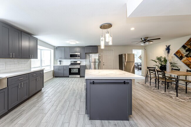 Building Photo - 5026 Alvarado BndBEDROOM 2C - 721751
