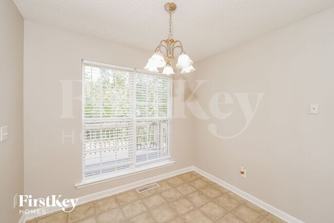 Building Photo - 67 Greenleaf Ln