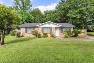 Building Photo - 504 Farnell Ln