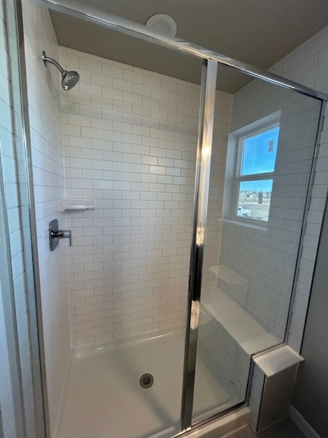 One Bedroom One Bathroom Second Story Unit - One Bedroom One Bathroom Second Story Unit Apartment
