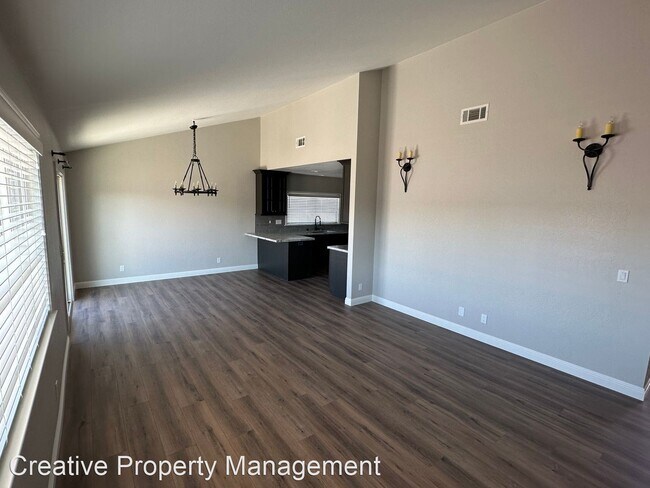 Building Photo - 3 br, 2 bath House - 1135 Parkland Drive