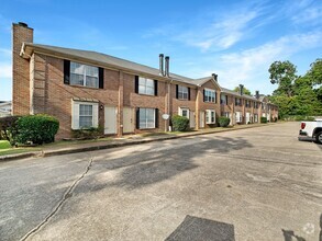 Building Photo - 1605 Hackberry Ln