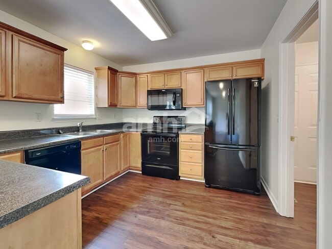 Building Photo - 5 Natalie Ct