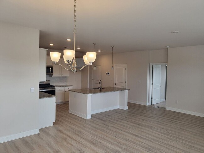 SPECIAL! 4 bedroom/3 bath home in The Parks - 1/2 off 2nd month rent - SPECIAL!  4 bedroom/3 bath home in The Parks - 1/2 off 2nd month rent