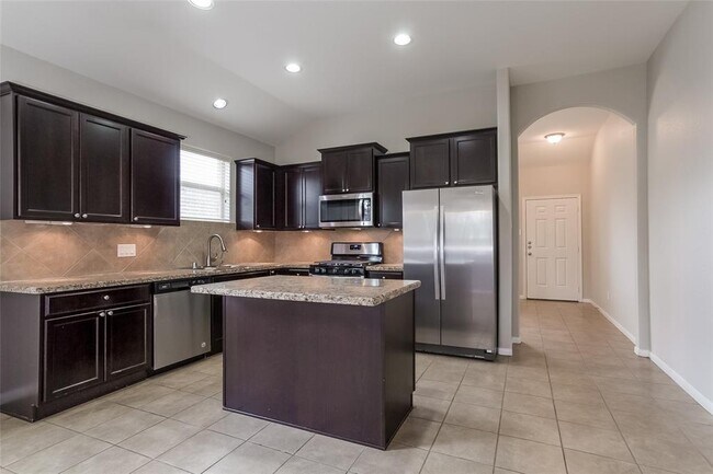 Building Photo - 2530 Montana Blue Dr