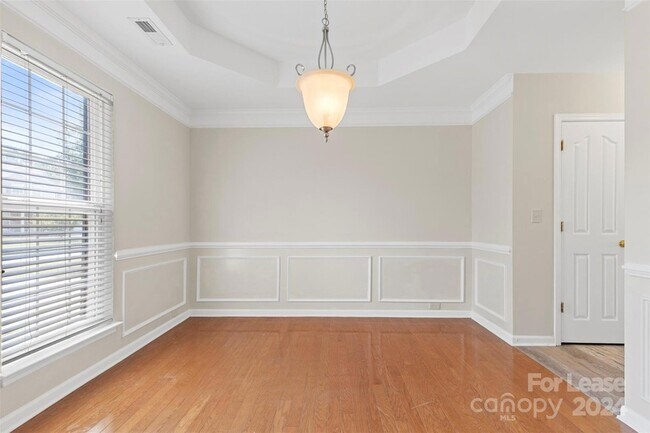 Building Photo - 16061 Stuarts Draft Court