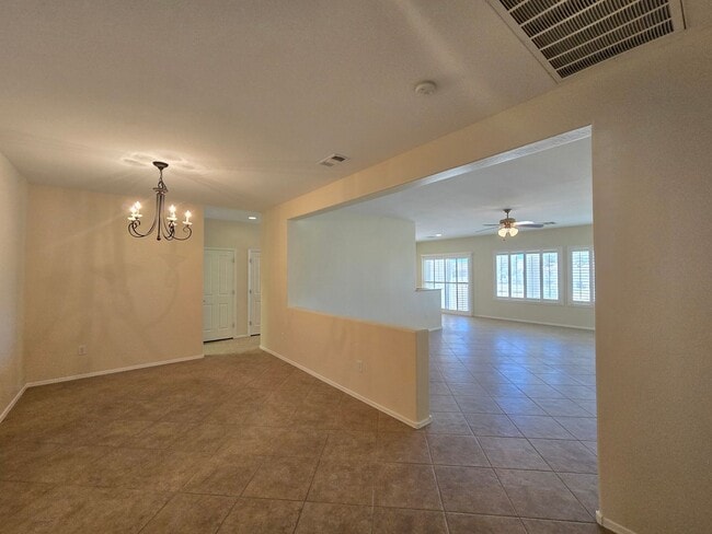 Foto del edificio - A Fabulous 3 Bedroom Home in Sun City Aliante 55+ Community