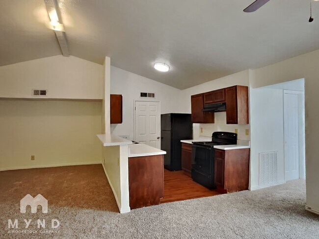 Building Photo - 2428 Limestone Dr
