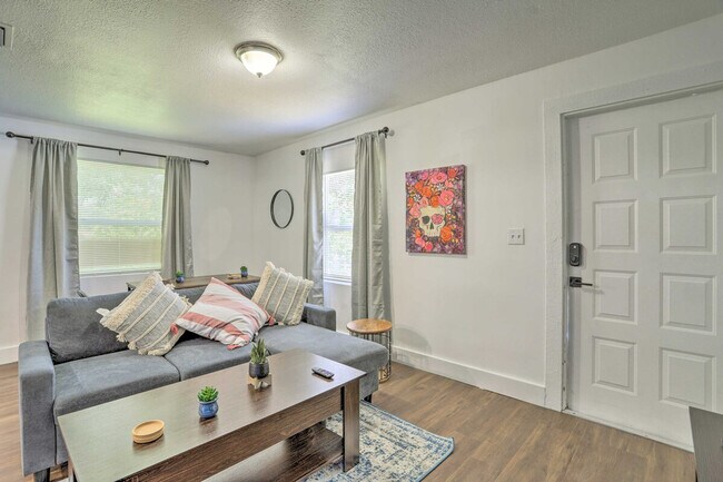 Foto del edificio - 1920 NW 47th St