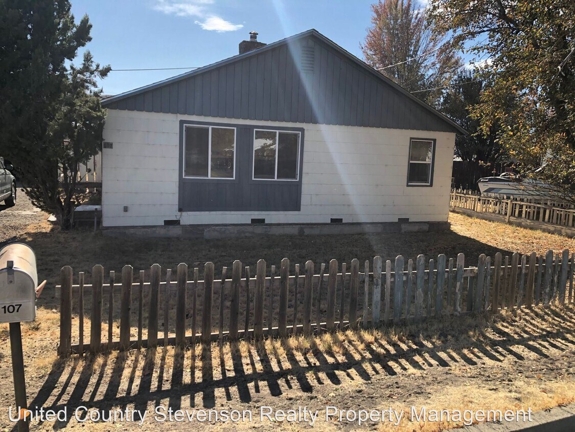 Primary Photo - 2 br, 1 bath House - 109 W McDowell