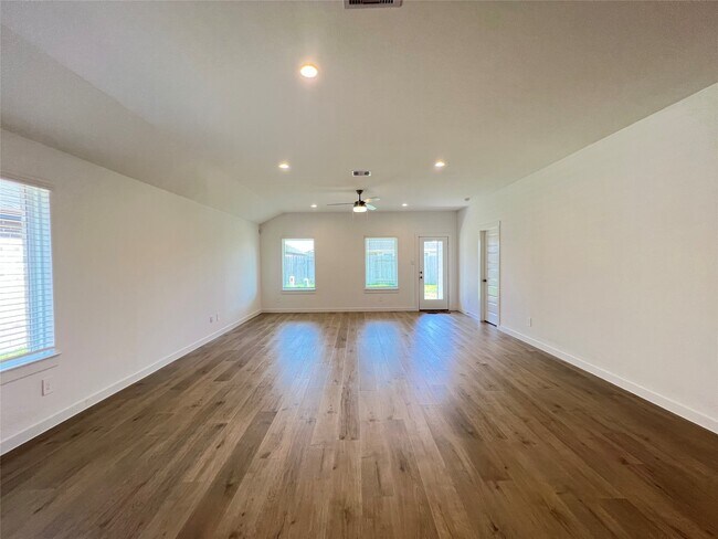 Building Photo - 30243 Lone Peak Dr