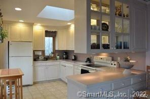Foto del edificio - 11 Shawnee Rd