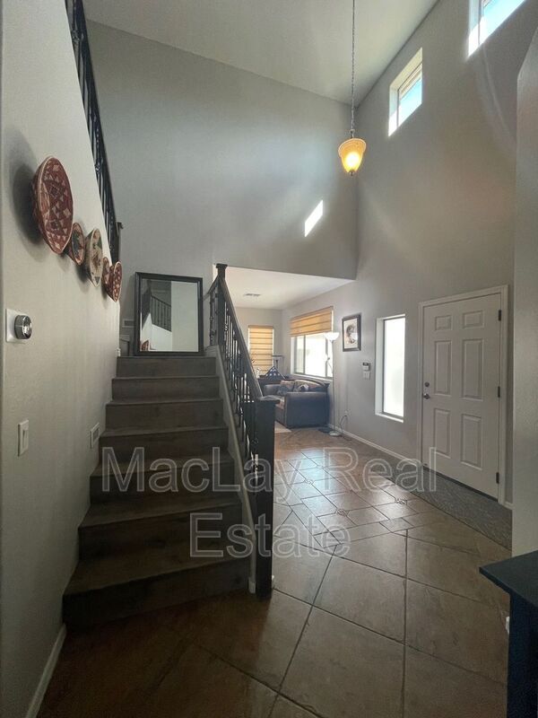 Building Photo - 1534 W Agrarian Hills Dr
