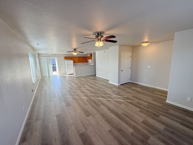 Building Photo - Three Bedroom, Two Bath House