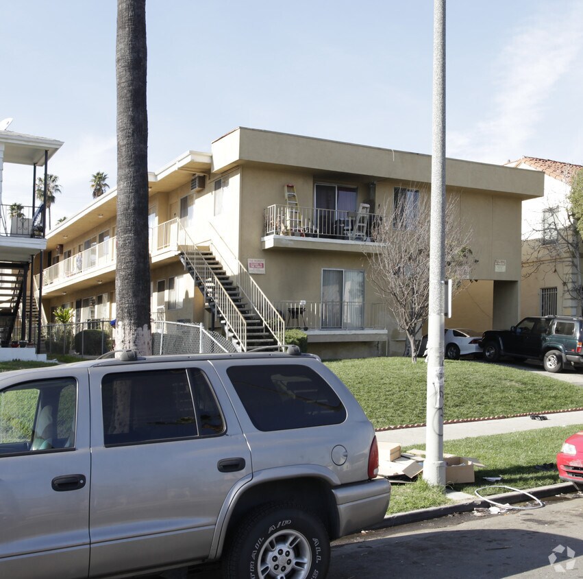 Building Photo - Berendo 221