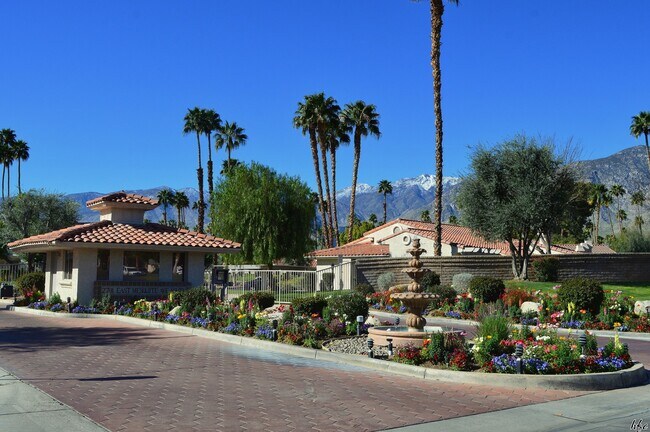 Foto del edificio - 2701 E Mesquite Ave