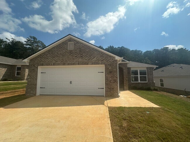Building Photo - *Start 2026 Rent FREE!* BRAND NEW Three Bedroom | Two Bath Home in Lincoln