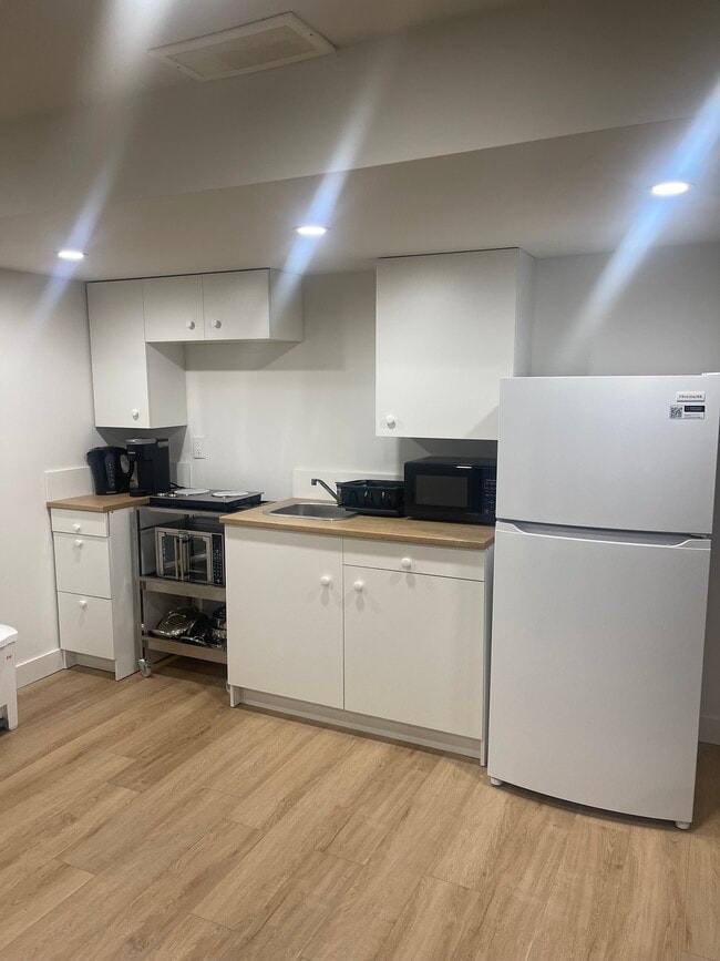 Building Photo - 111 Autumn Green SE