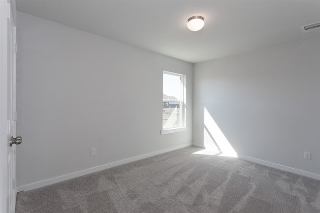Building Photo - 512 Pepperbark Ave
