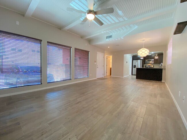 Foto del edificio - West El Paso 4bed/3.5bath Townhome