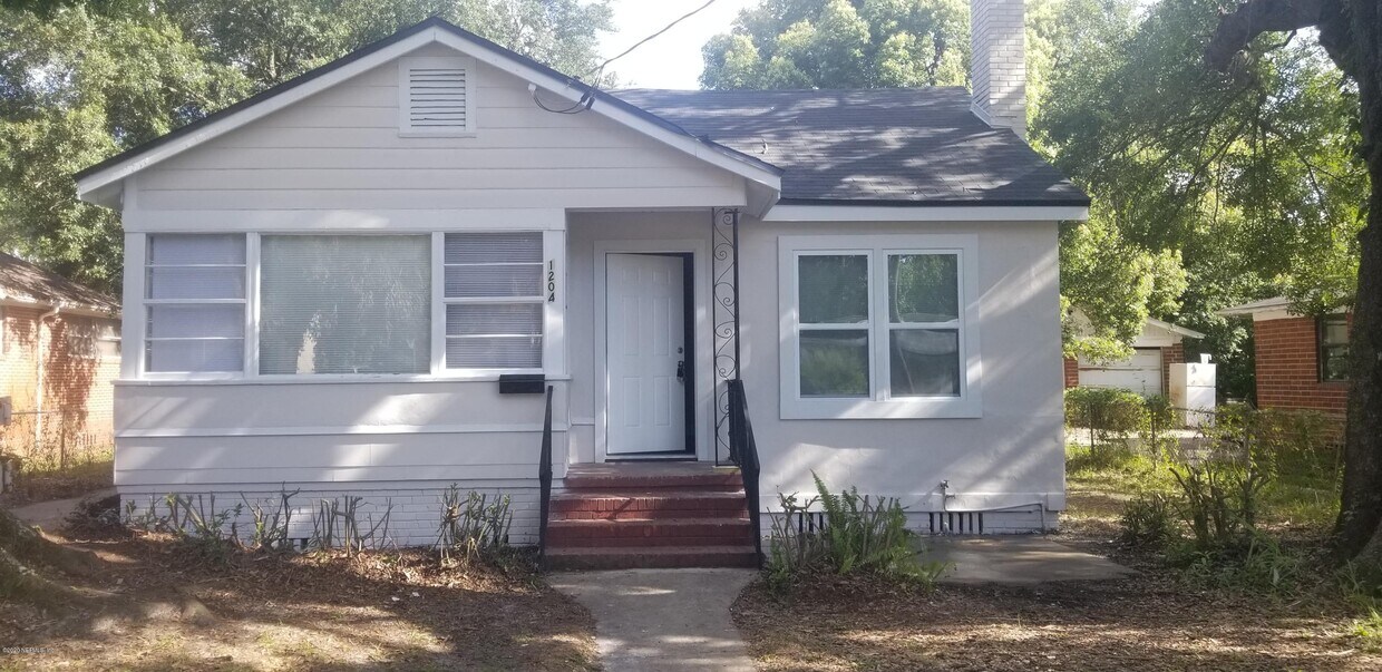 Primary Photo - 1204 W 10th St