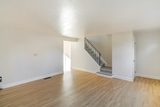 Foto del edificio - 5004 E Hinsdale Pl