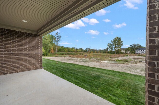 Building Photo - 5944 Willow Grove