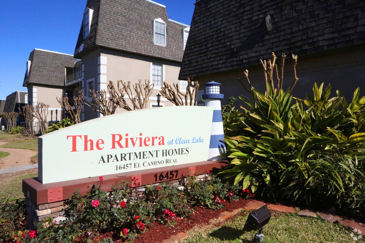 Riviera At Clear Lake Apartments Houston