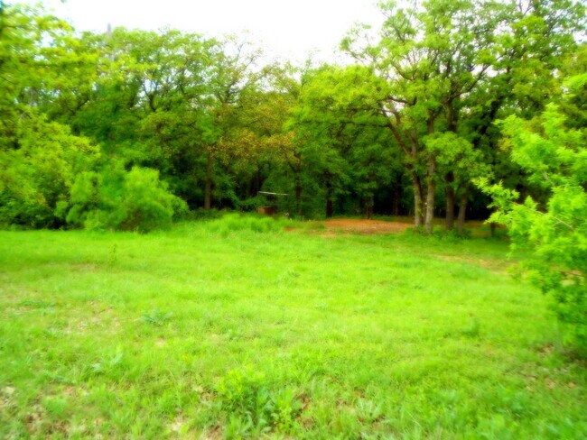 Foto del edificio - Cute and Cozy Country Charmer on 1 Acre wi...