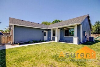Building Photo - 2313 Crater Lake Ave