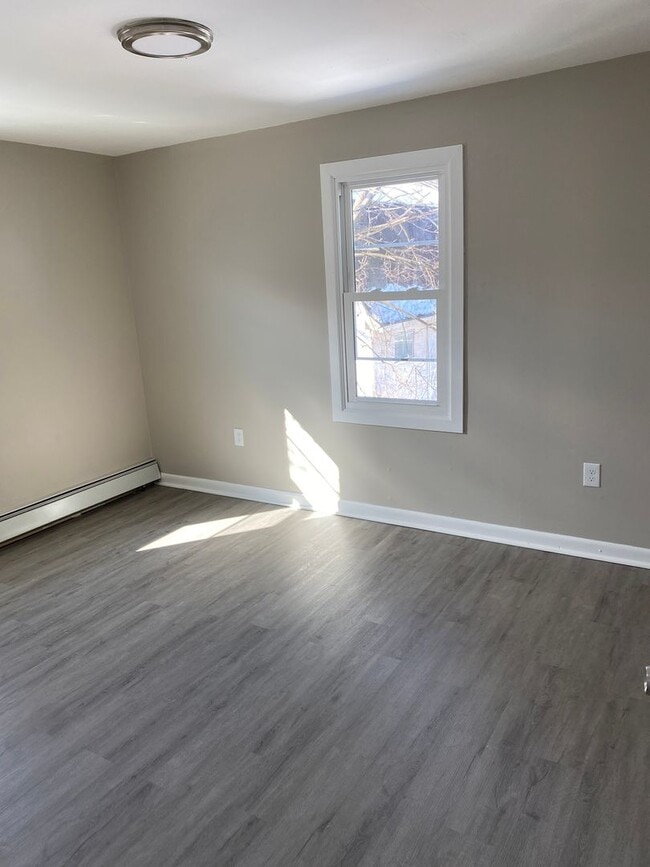 Building Photo - 311 N Lincoln Ave