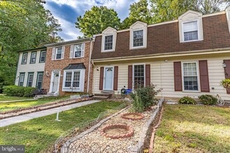Building Photo - 9560 Cherry Oak Ct
