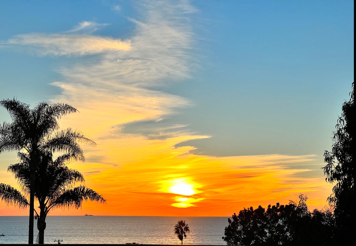 Foto del edificio - 1105 Camino del Mar