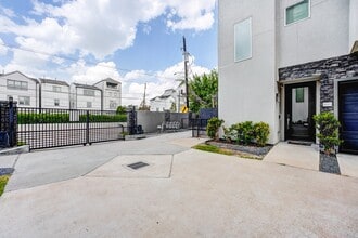 Building Photo - 8409 Hempstead Rd