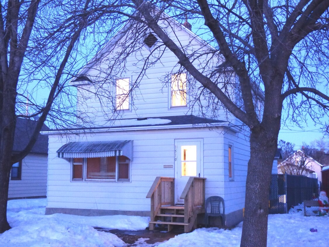 Primary Photo - 1510 13th Ave E