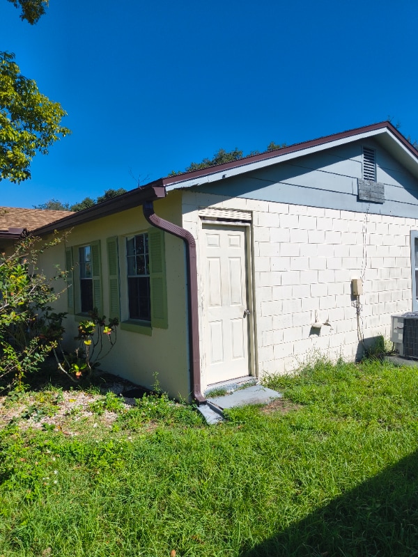 Building Photo - 255 Gardenia Rd