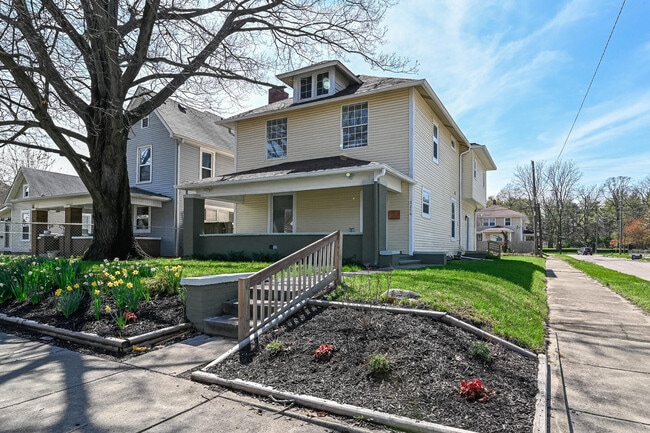 Building Photo - 3254 Graceland Ave
