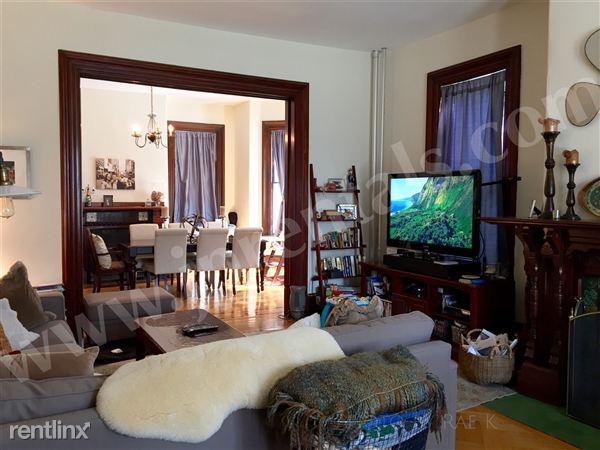 Building Photo - 50 Burroughs St