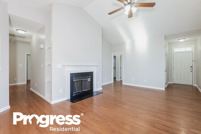 Building Photo - 905 Willow Ridge Dr