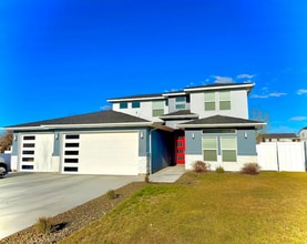 Building Photo - 12100 W Hollandale Dr