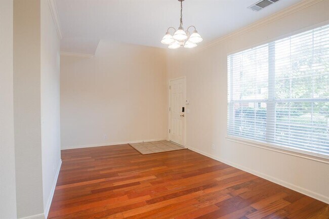 Foto del edificio - 4001 Barlow Dr