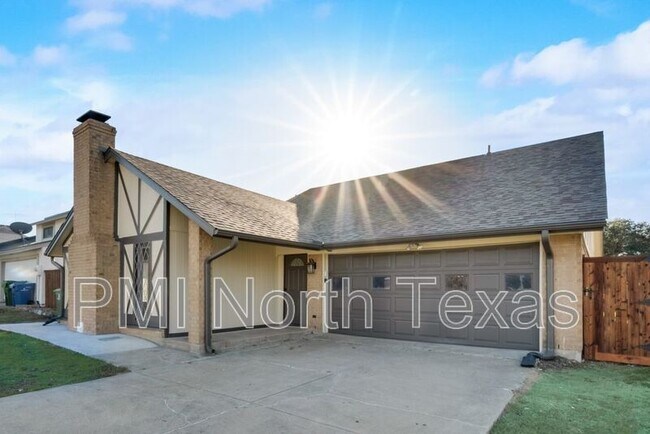 Building Photo - 2733 Colonial Dr